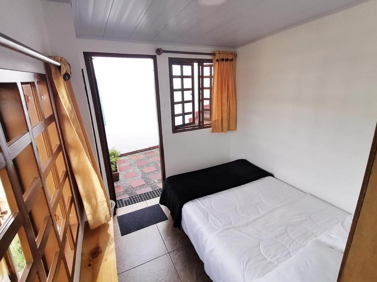 Hostal Cafe Casa Caturro Manizales Exterior photo